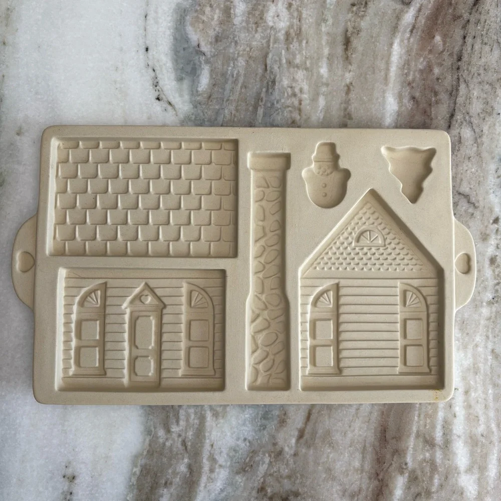 Vintage 1992 Stoneware Pampered Chef Gingerbread House baking pan mold kit new